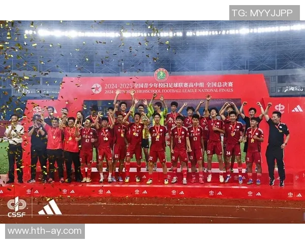 大学生足球微博热议校园联赛精彩瞬间与球员成长故事 大学生足球微博热议校园联赛精彩瞬间与球员成长故事